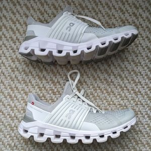 On cloud Cloudswift running shoes